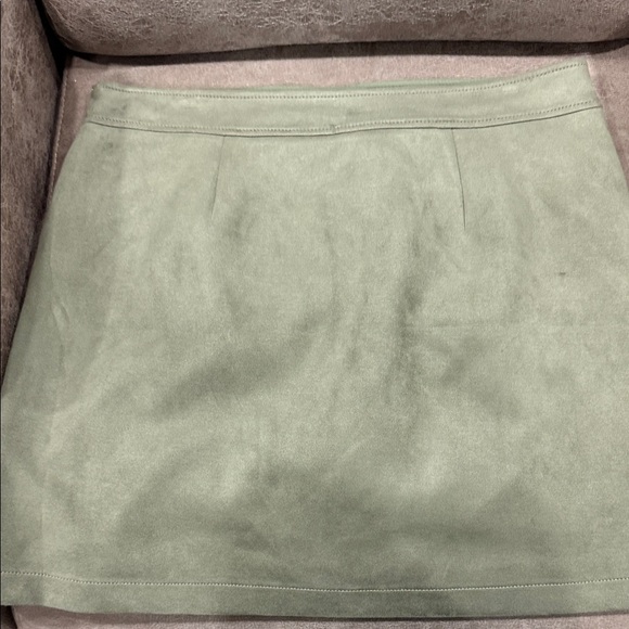 LOFT Sage Green Mini Skirt - Picture 4 of 4